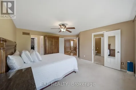 49 Pondhollow Way Ottawa ON K2J 5E4