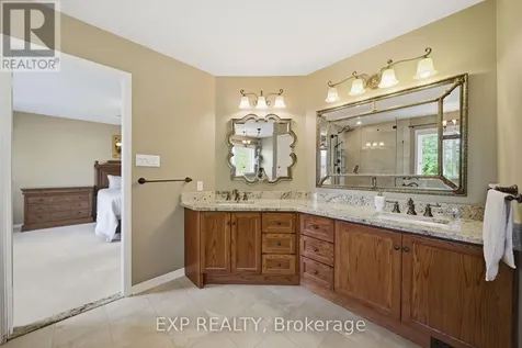 49 Pondhollow Way Ottawa ON K2J 5E4