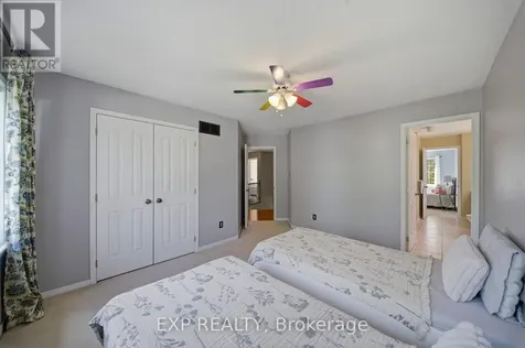 49 Pondhollow Way Ottawa ON K2J 5E4