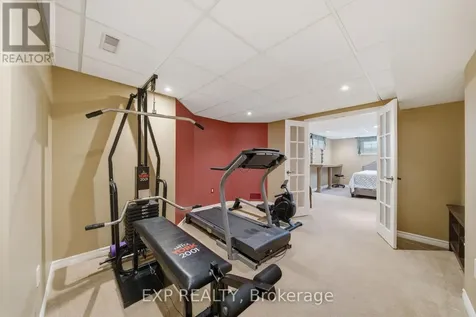 49 Pondhollow Way Ottawa ON K2J 5E4