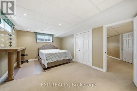 49 Pondhollow Way Ottawa ON K2J 5E4