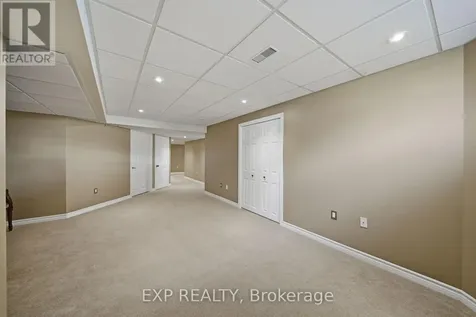 49 Pondhollow Way Ottawa ON K2J 5E4