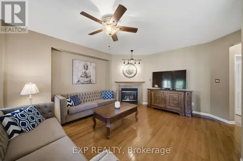 49 Pondhollow Way Ottawa ON K2J 5E4