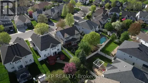 49 Pondhollow Way Ottawa ON K2J 5E4