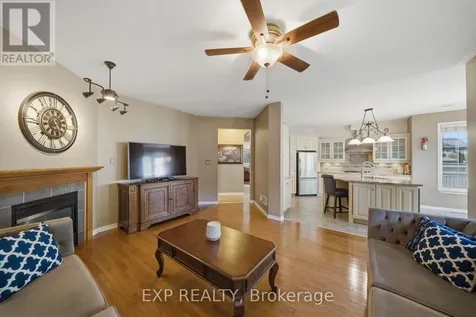 49 Pondhollow Way Ottawa ON K2J 5E4