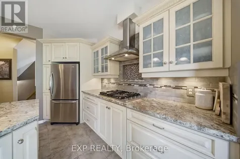 49 Pondhollow Way Ottawa ON K2J 5E4