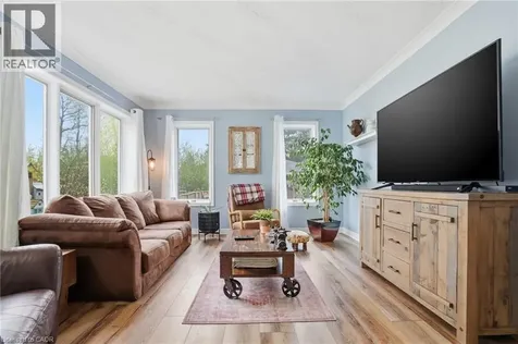 27 Blossom Avenue Brantford ON L3T 5L9