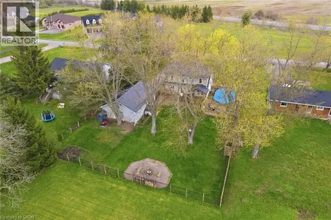 27 Blossom Avenue Brantford ON L3T 5L9