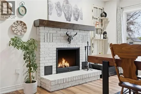 27 Blossom Avenue Brantford ON L3T 5L9