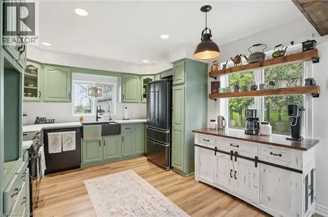 27 Blossom Avenue Brantford ON L3T 5L9