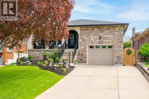 323 Queen Victoria Drive Hamilton ON L8W 1G6