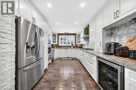 323 Queen Victoria Drive Hamilton ON L8W 1G6