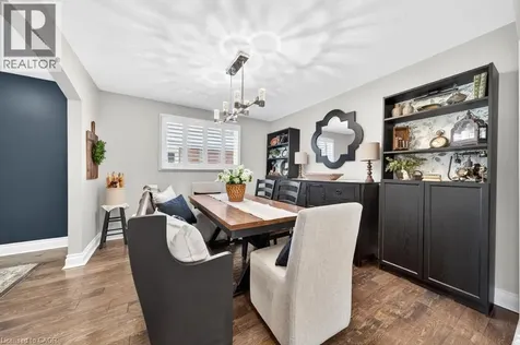 323 Queen Victoria Drive Hamilton ON L8W 1G6