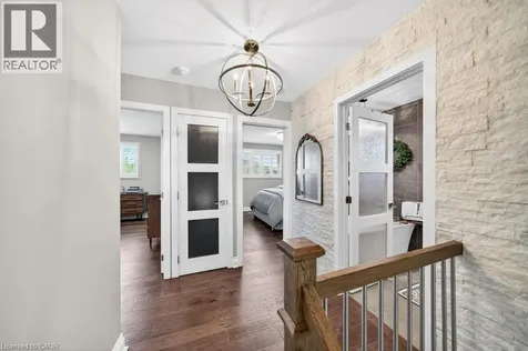 323 Queen Victoria Drive Hamilton ON L8W 1G6