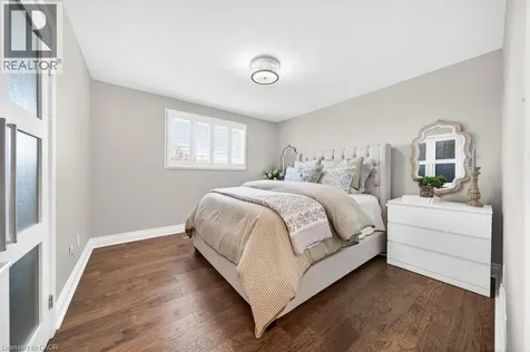323 Queen Victoria Drive Hamilton ON L8W 1G6