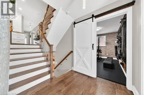 323 Queen Victoria Drive Hamilton ON L8W 1G6