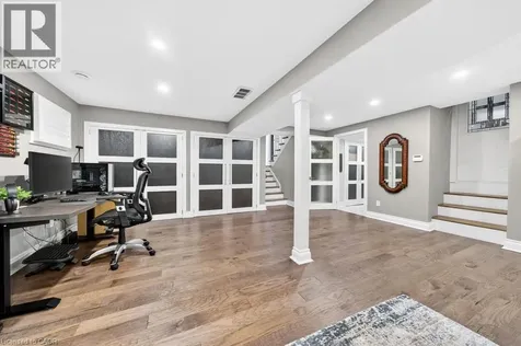 323 Queen Victoria Drive Hamilton ON L8W 1G6