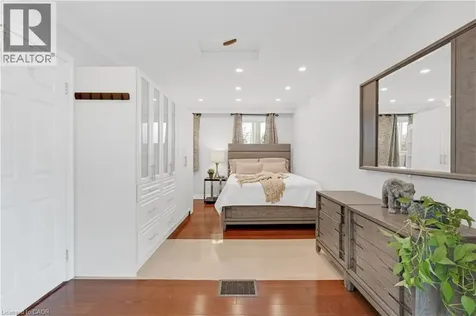3460 Cawthra Road Mississauga ON L5A 2X7
