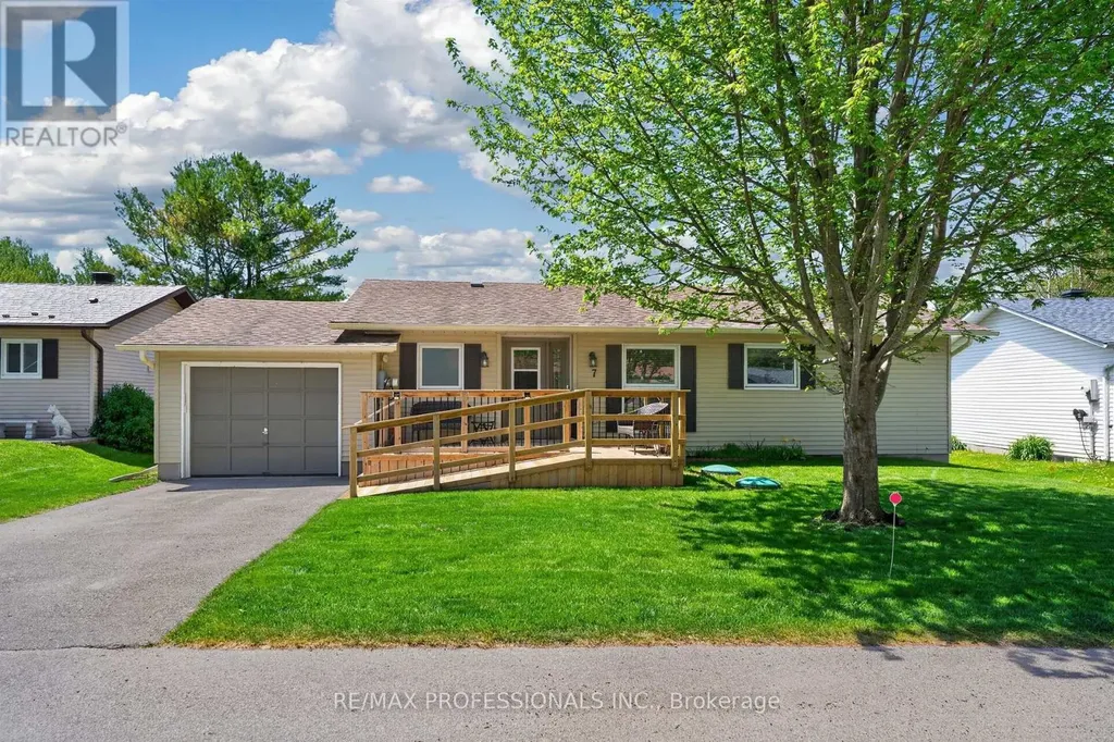 7 Tamarack Court New Tecumseth ON L0G 1W0