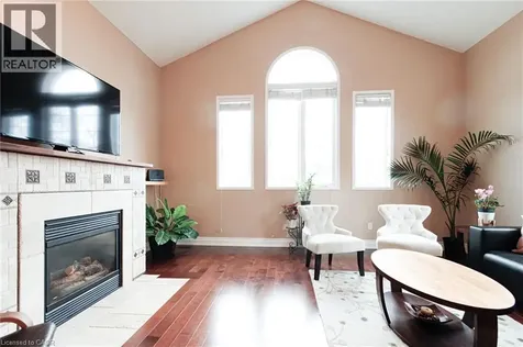 2216 Norfolk Drive Oakville ON L6H 6H4