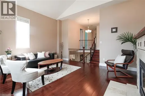 2216 Norfolk Drive Oakville ON L6H 6H4