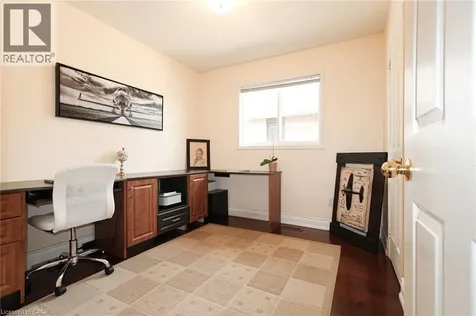 2216 Norfolk Drive Oakville ON L6H 6H4