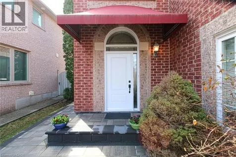 2216 Norfolk Drive Oakville ON L6H 6H4