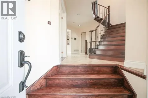 2216 Norfolk Drive Oakville ON L6H 6H4