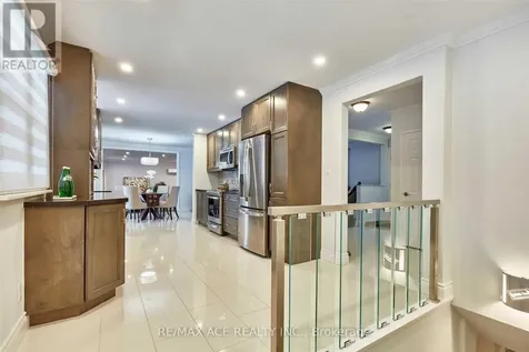 5455 Hoxton Street Pickering ON L1Y 1A3