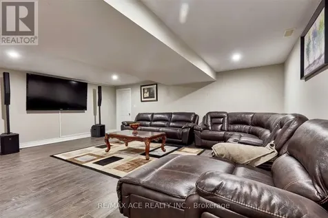 5455 Hoxton Street Pickering ON L1Y 1A3