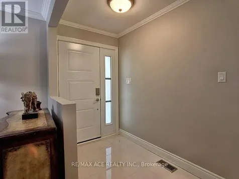 5455 Hoxton Street Pickering ON L1Y 1A3