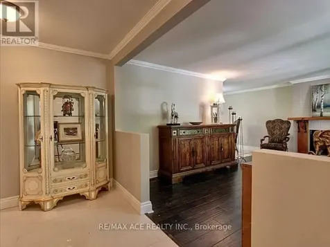 5455 Hoxton Street Pickering ON L1Y 1A3