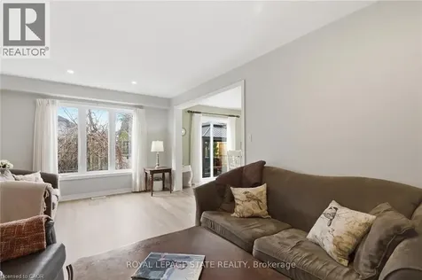 84 Duncairn Crescent Hamilton ON L9C 6G1