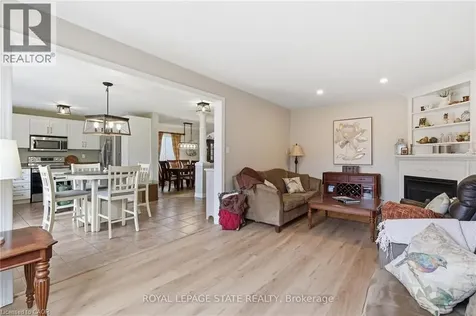 84 Duncairn Crescent Hamilton ON L9C 6G1
