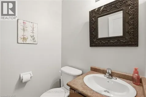 84 Duncairn Crescent Hamilton ON L9C 6G1