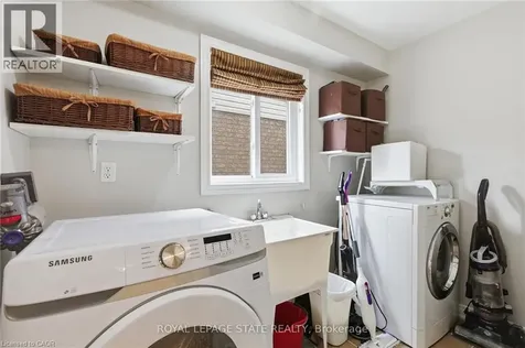 84 Duncairn Crescent Hamilton ON L9C 6G1