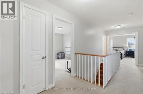 84 Duncairn Crescent Hamilton ON L9C 6G1