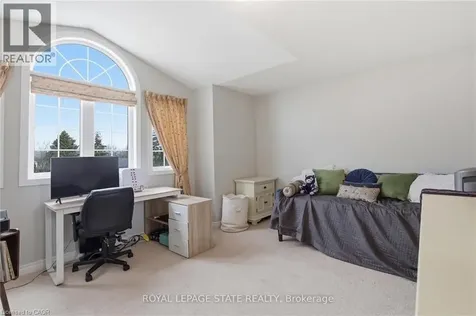 84 Duncairn Crescent Hamilton ON L9C 6G1