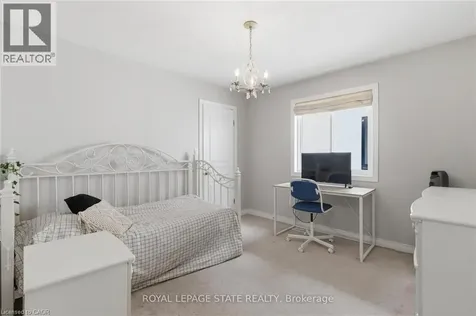 84 Duncairn Crescent Hamilton ON L9C 6G1