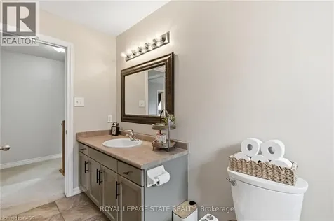 84 Duncairn Crescent Hamilton ON L9C 6G1