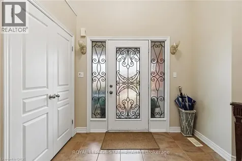 84 Duncairn Crescent Hamilton ON L9C 6G1