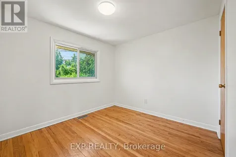 1214 Clyde Avenue Ottawa ON K2C 1Y4