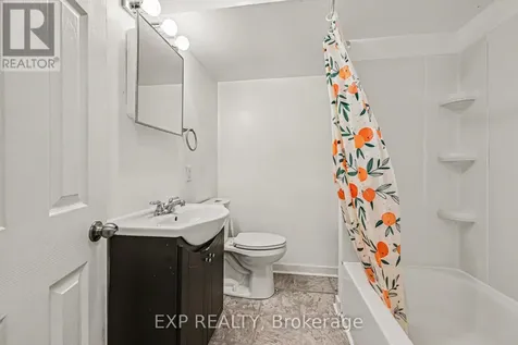 1214 Clyde Avenue Ottawa ON K2C 1Y4