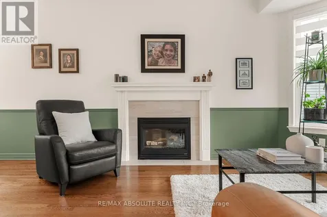 98 Yoho Drive Ottawa ON K2M 2V3
