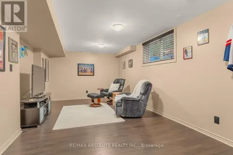 98 Yoho Drive Ottawa ON K2M 2V3