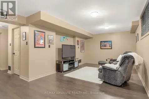 98 Yoho Drive Ottawa ON K2M 2V3