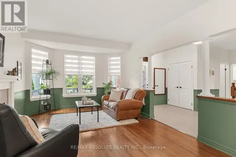 98 Yoho Drive Ottawa ON K2M 2V3