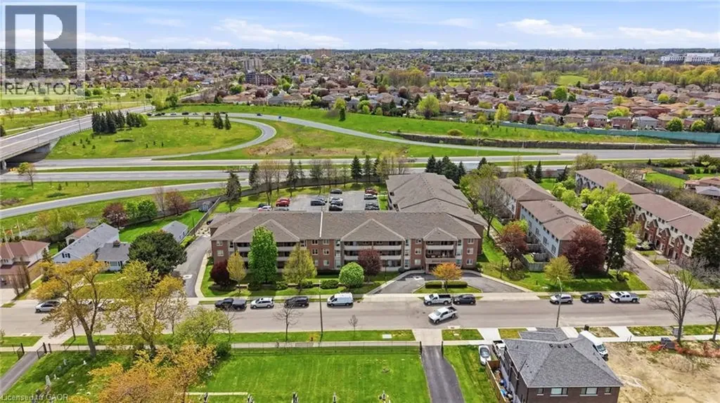 416 Limeridge Road East Hamilton ON L9A 2S7