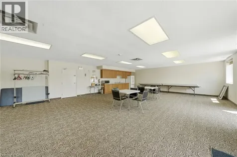 416 Limeridge Road East Hamilton ON L9A 2S7