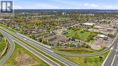 416 Limeridge Road East Hamilton ON L9A 2S7